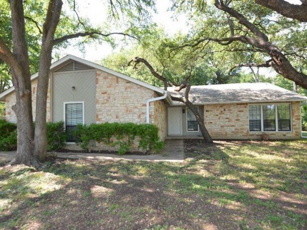 203 County Glen ST, Leander, TX 78641