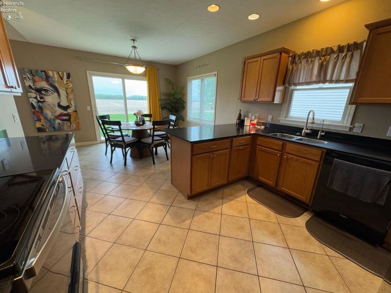 15 Foxrun Drive, Fremont, OH 43420 Photo 13