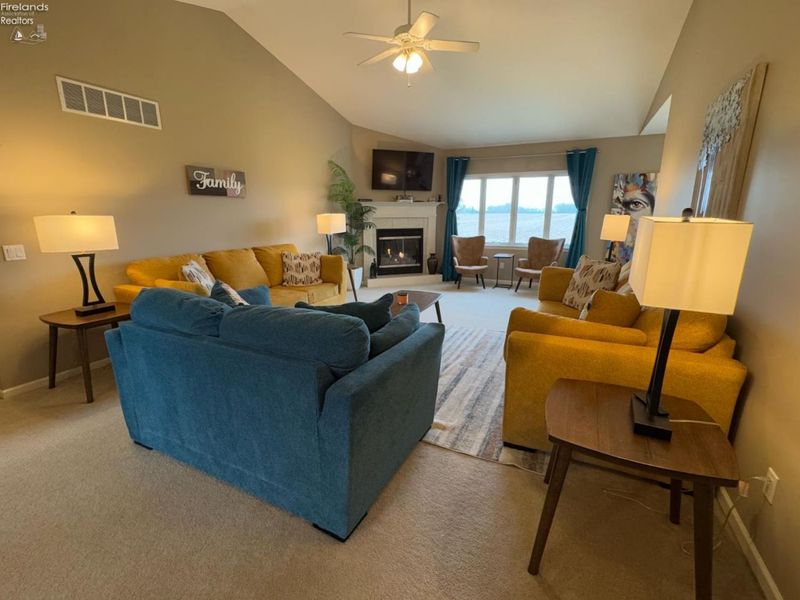 15 Foxrun Drive, Fremont, OH 43420 Photo 2