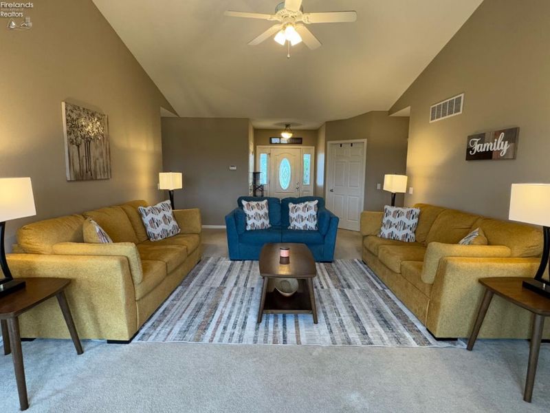 15 Foxrun Drive, Fremont, OH 43420 Photo 3
