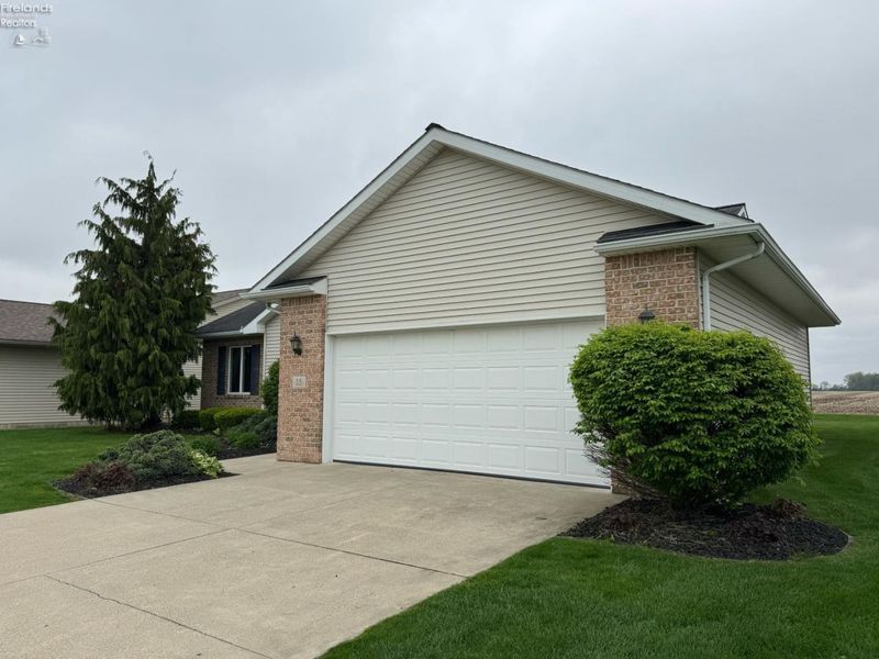 15 Foxrun Drive, Fremont, OH 43420 Photo 52