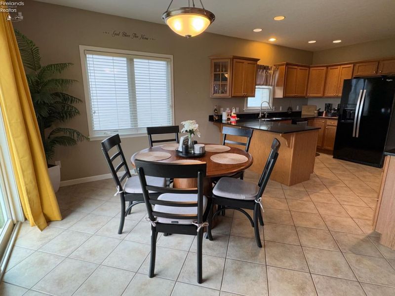 15 Foxrun Drive, Fremont, OH 43420 Photo 7