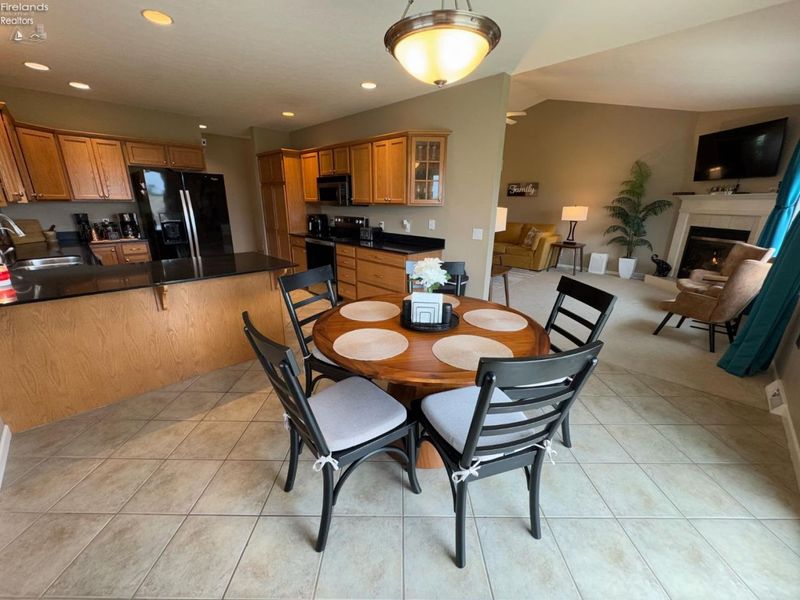 15 Foxrun Drive, Fremont, OH 43420 Photo 8