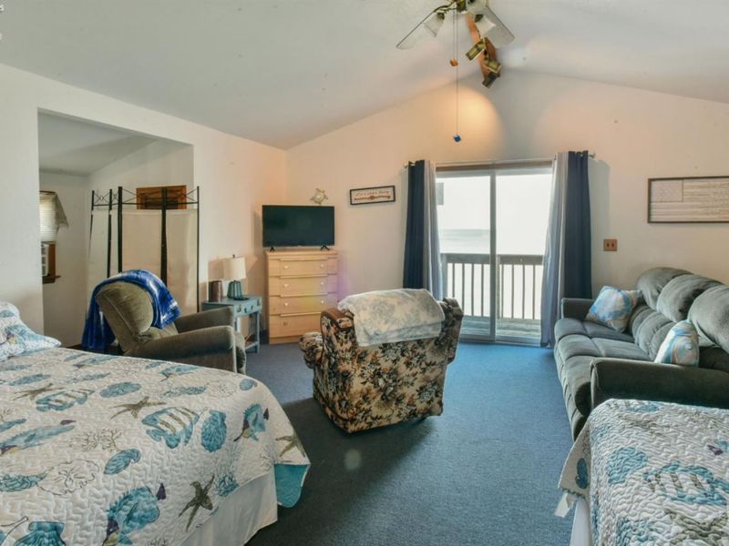 9881 W Locust Point Road, Oak Harbor, OH 43449 Photo 36