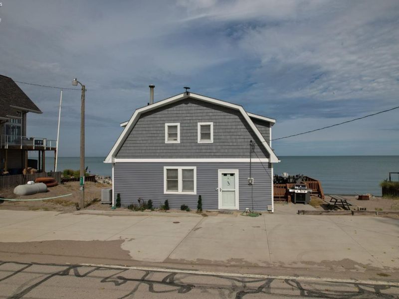 9881 W Locust Point Road, Oak Harbor, OH 43449 Photo 4