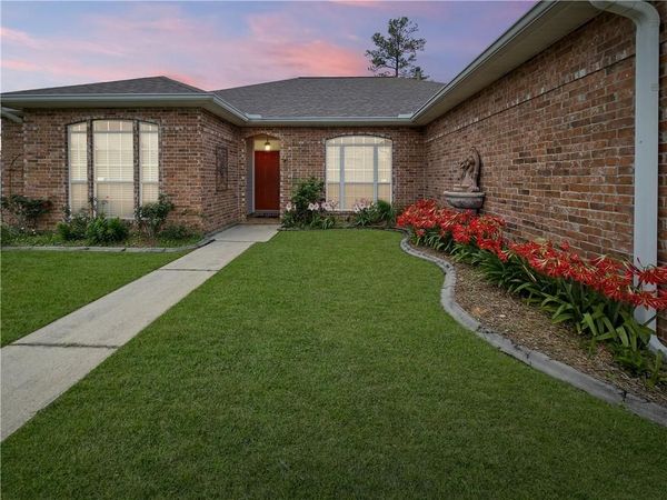 407 E REDBUD Drive , Slidell, LA 70458