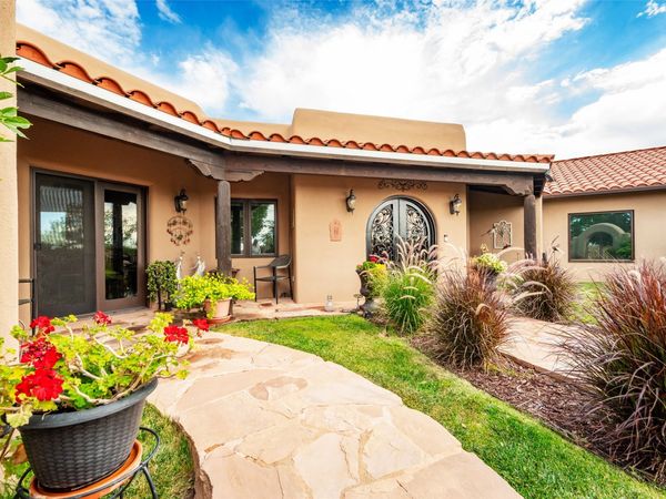 171 San Marcos Loop, Santa Fe, NM 87508