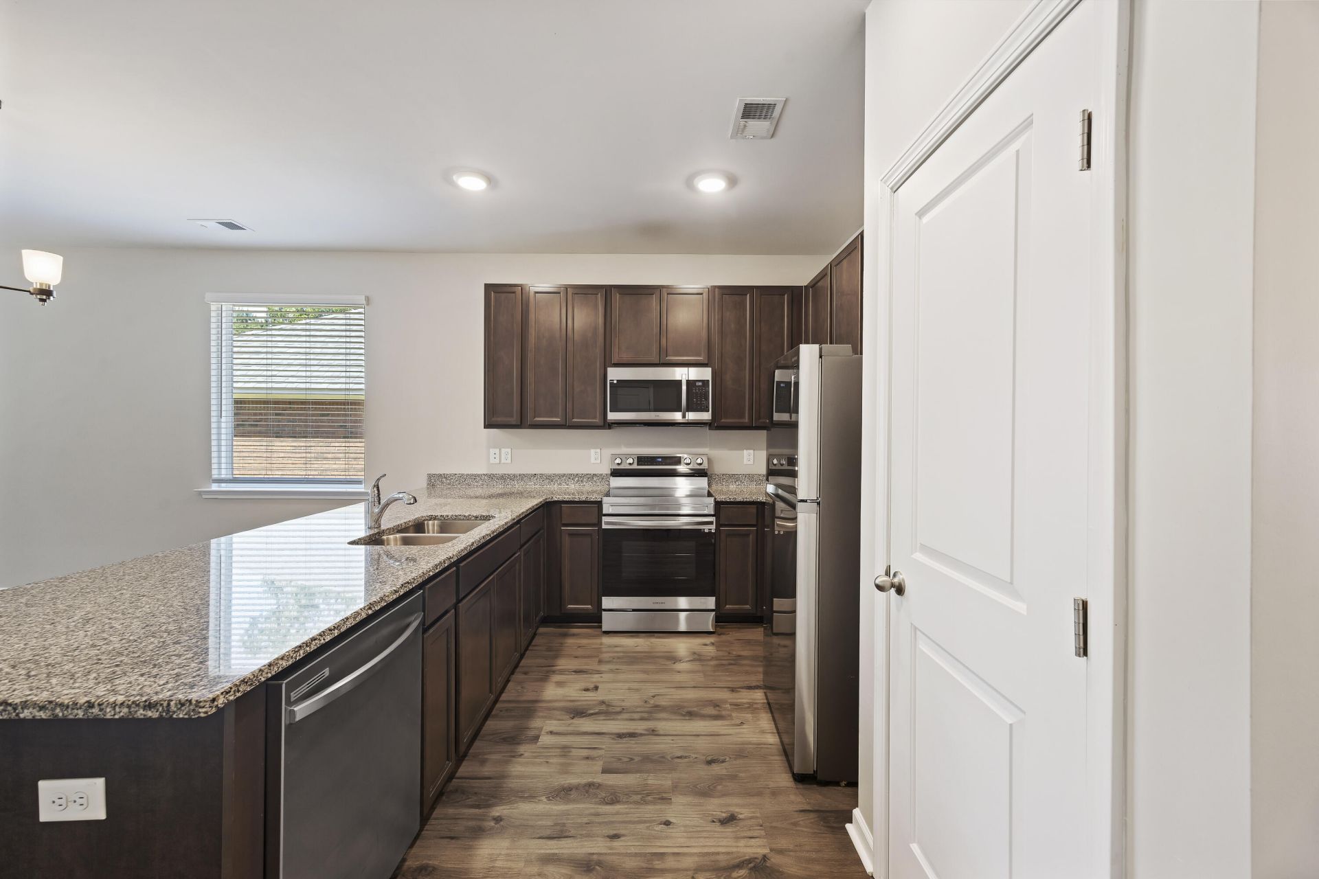 1178 Warrens Way Photo 11