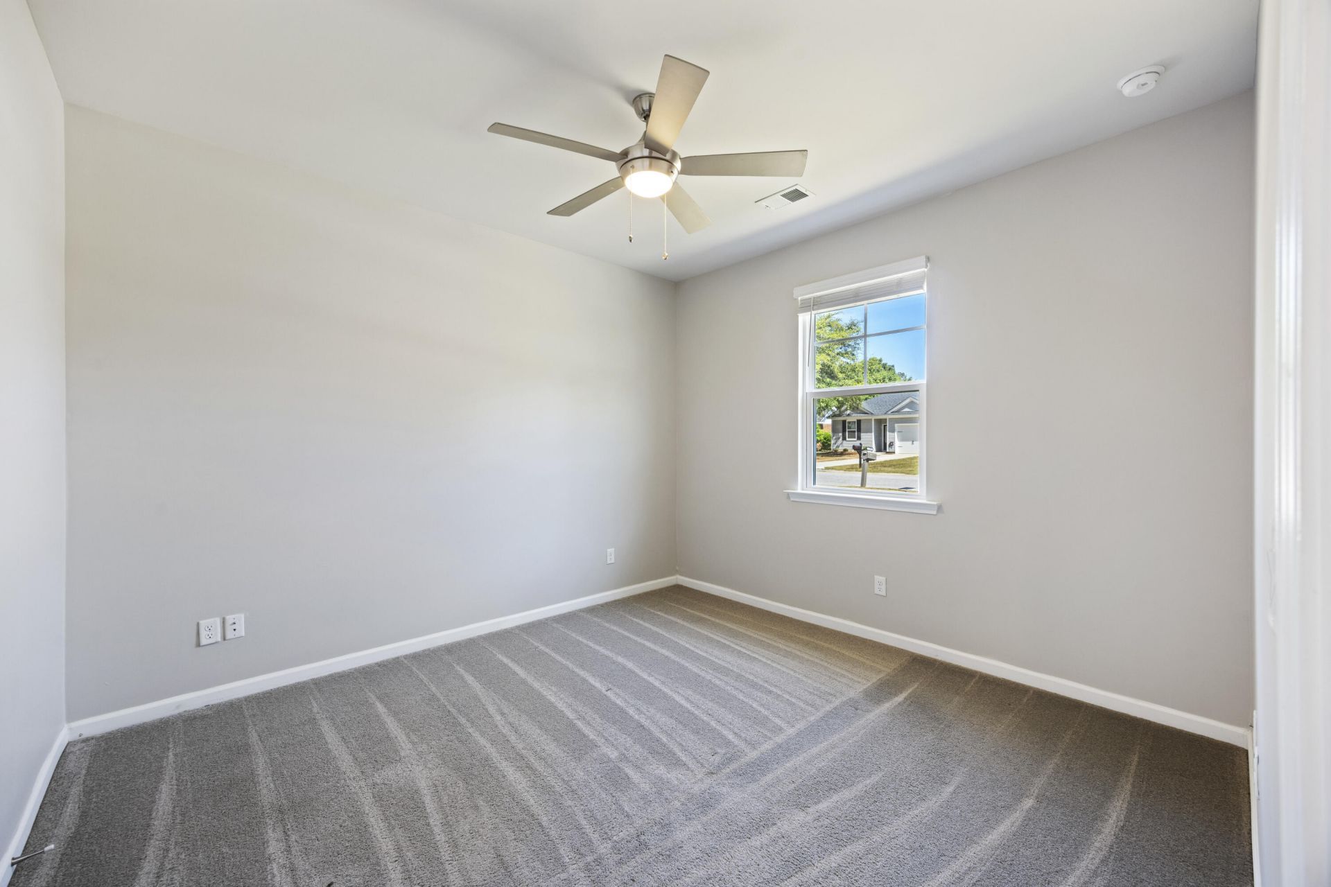 1178 Warrens Way Photo 15