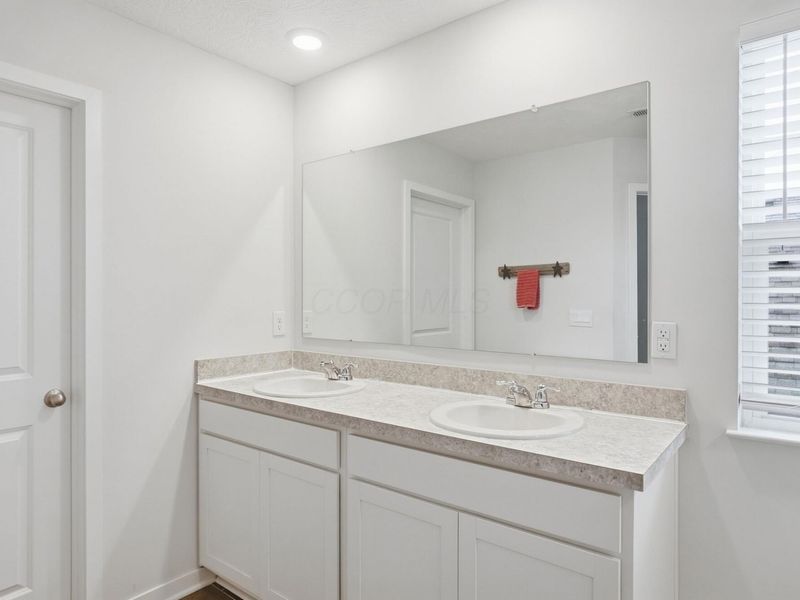 487 Faulkner Drive, Lithopolis, OH 43136 Photo 22