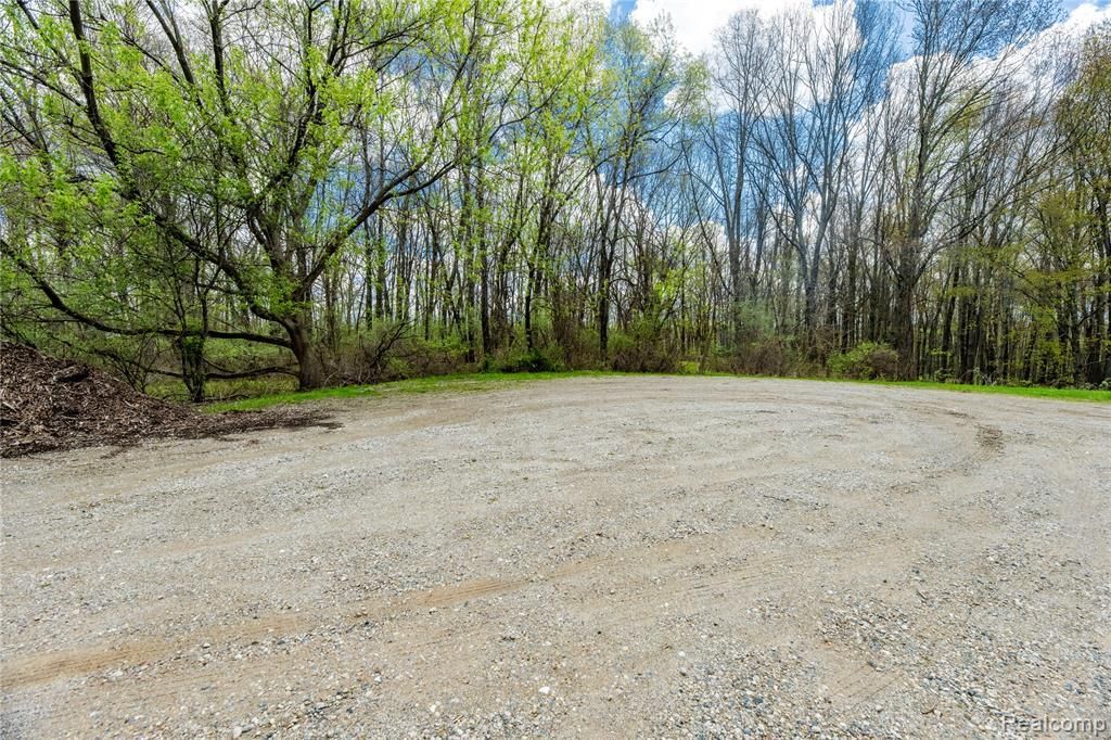 000 Thornridge Trail, Brandon Township, MI 48462 Main Photo