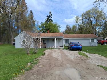 8285 Pilgrim, Washington Twp, MI 48094