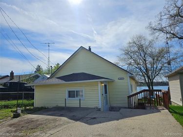 2219 Gray Road, Oregon Twp, MI 48446