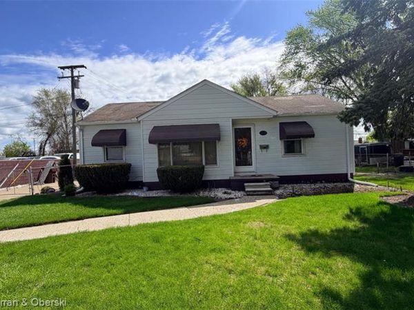 2208 Belton Street, Garden City, MI 48135