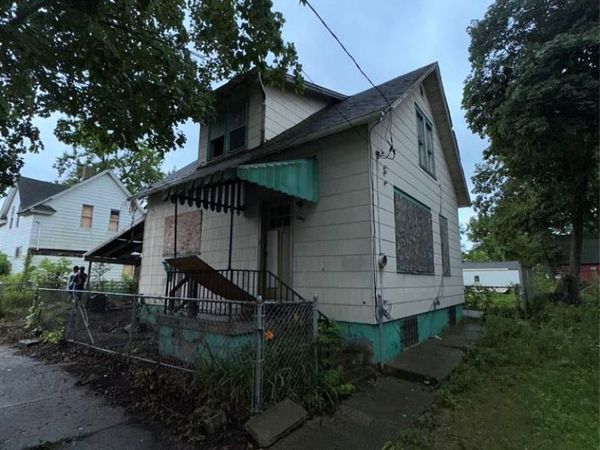 1007 Decker Street, Flint, MI 48503
