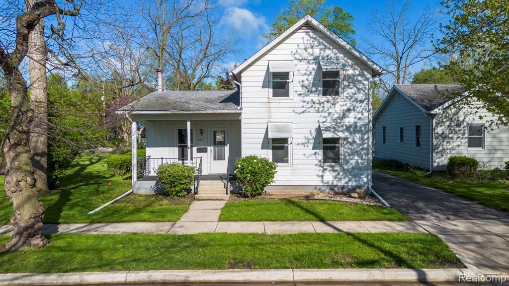 321 Cherry Street, Adrian, MI 49221 Main Photo