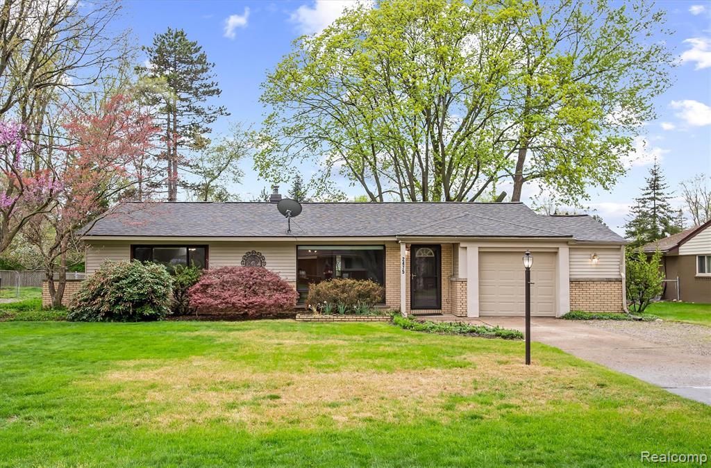 2475 Lafay Drive, West Bloomfield Township, MI 48324 Main Photo