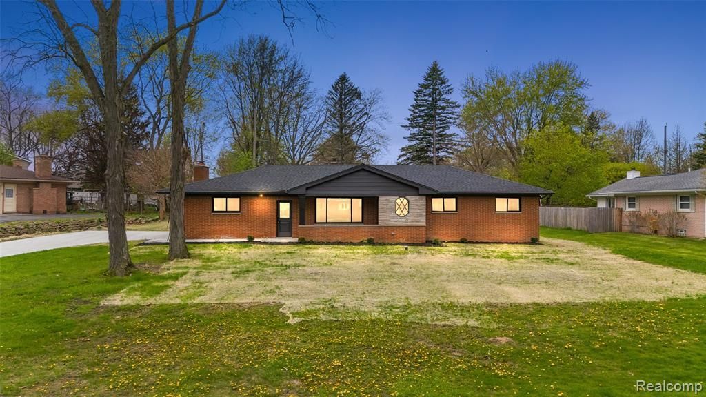 6141 Paramus, Independence Township, MI 48346 Main Photo