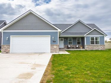 247 S. Carney Dr., St. Clair, MI 48079