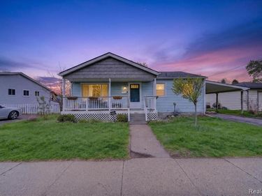 259 Sisson Street, Romeo Vlg, MI 48065