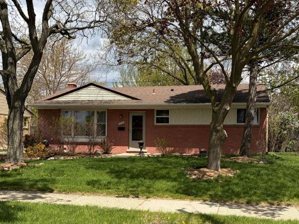 11339 Delvin Drive, Sterling Heights, MI 48314