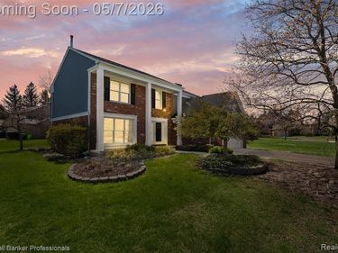 45075 Courtview Trail, Novi, MI 48375