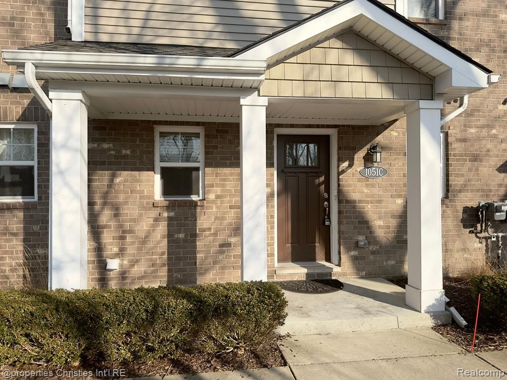 1051 N Sherman Drive, Royal Oak, MI 48067 Main Photo