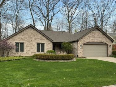 460 Streamview Court, Rochester Hills, MI 48309