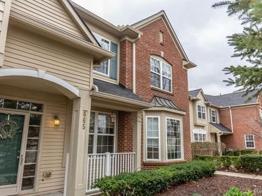 665 Abbington Court, Genoa Twp, MI 48843