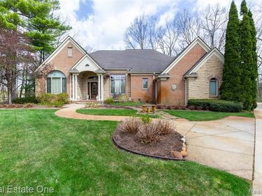10215 Mill Pointe Drive, Atlas Twp, MI 48438