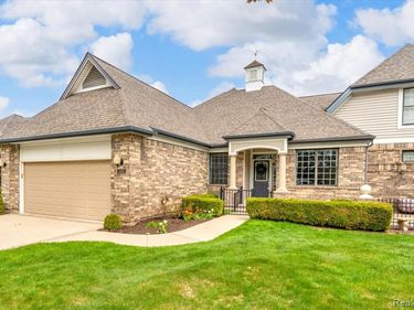 1628 Edison Shores Lane, Port Huron, MI 48060