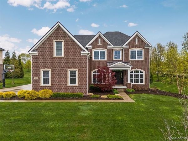 24288 Nepavine Drive, Novi, MI 48374