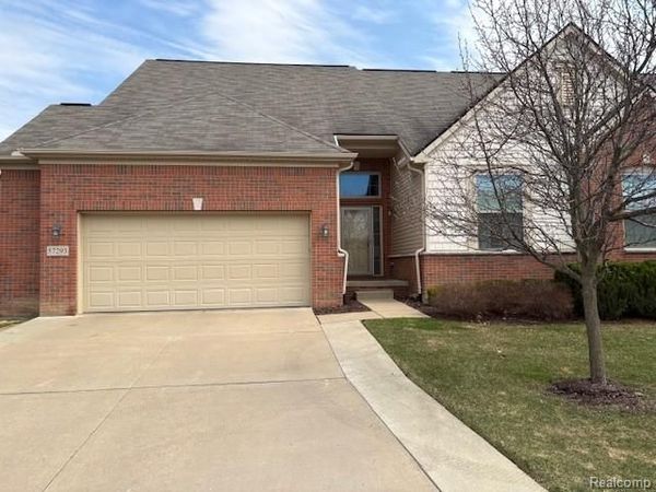 57293 Windmill Point, Lyon Twp, MI 48165