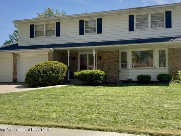 3305 Inverary Drive, Lansing, MI 48911