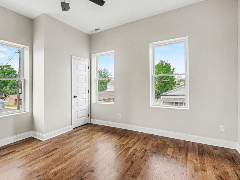 216 W 7th Street, Newport, KY 41071 Photo 16