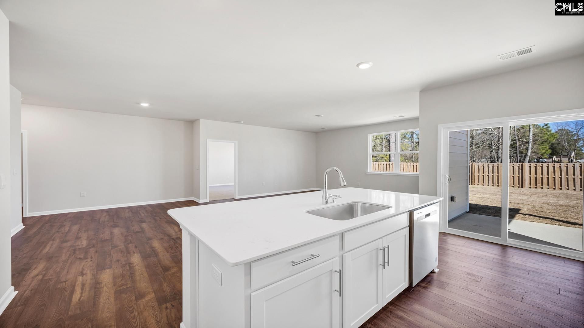 232 Horatio Lane  Photo 6