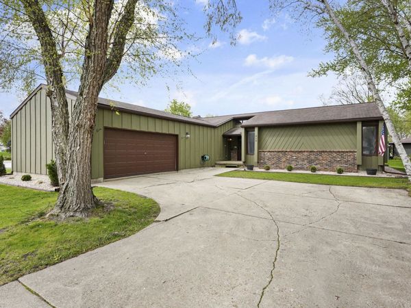 218 Avalon Road, Columbus, WI 53925