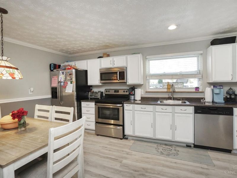 5731 Hilltop Way, Miami Twp, OH 45150 Photo 12