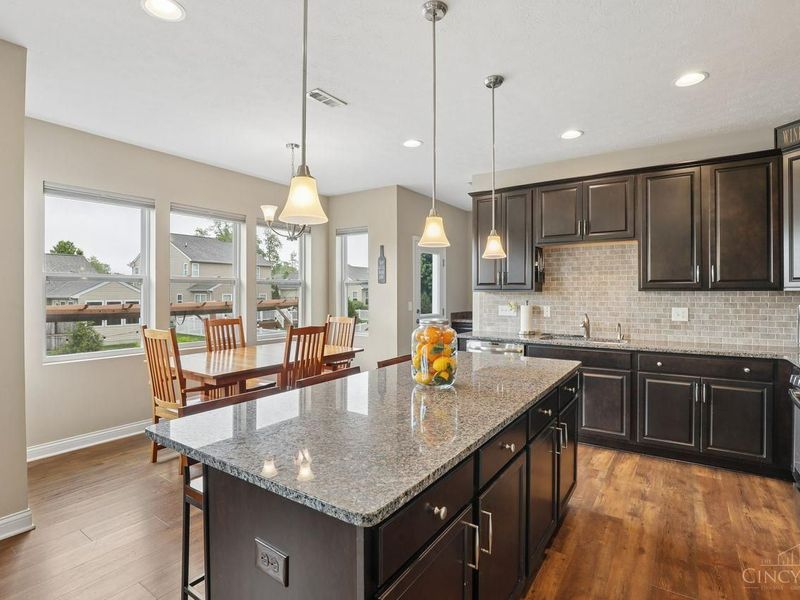 616 Haybrooke Drive, Hamilton Twp, OH 45039 Photo 13