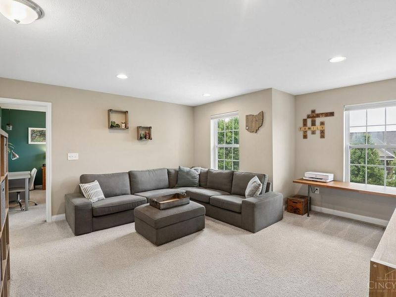 616 Haybrooke Drive, Hamilton Twp, OH 45039 Photo 19