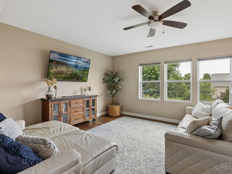616 Haybrooke Drive, Hamilton Twp, OH 45039 Photo 8