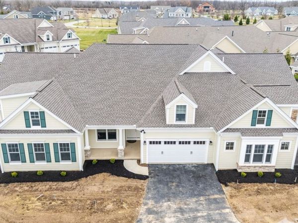 243 Bretlyn Circle , Rochester, NY 14618