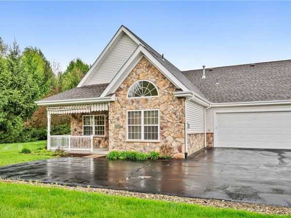 140 Canter Ln, Gibsonia, PA 15044