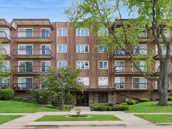 8100 W Foster Lane , Unit 311, Niles, IL 60714