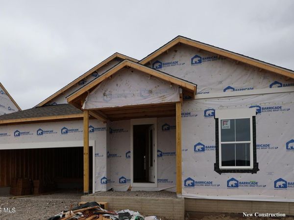 932 Creekside Lane, Bowling Green, OH 43402