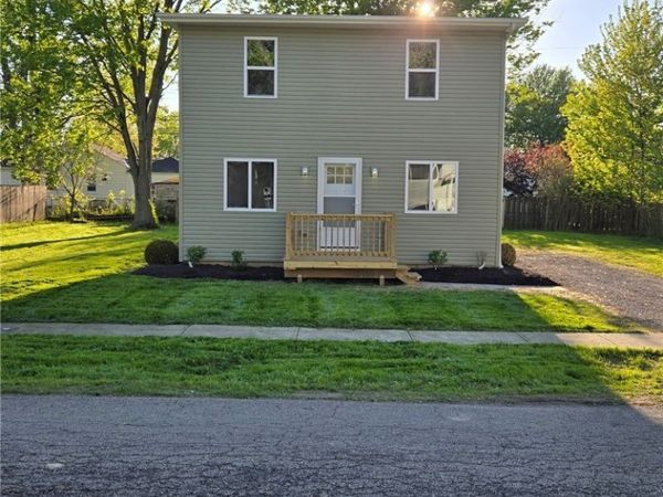 620 Pasadena Avenue , Sheffield Lake, OH 44054