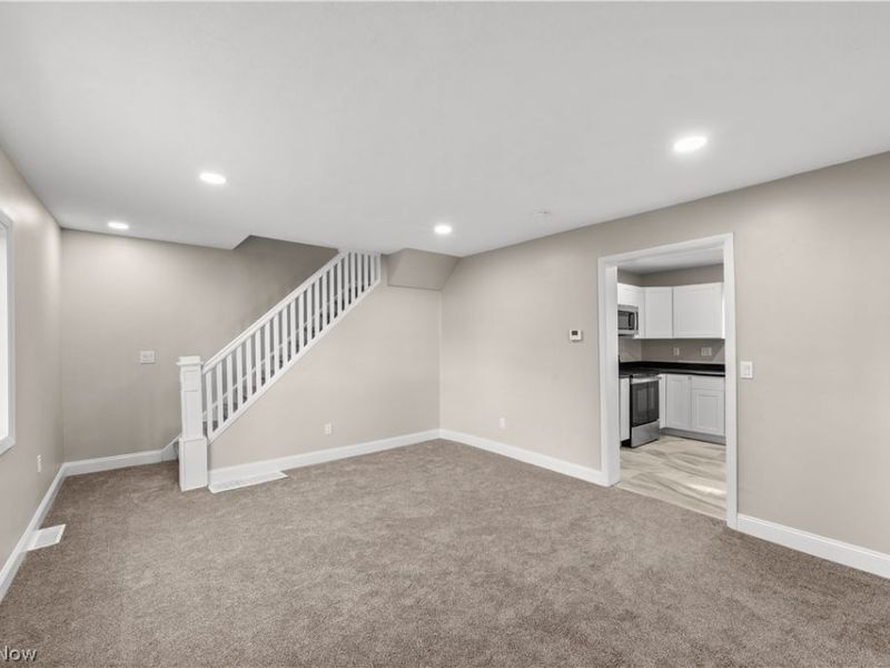 620 Pasadena Avenue, Sheffield Lake, OH 44054 Photo 3