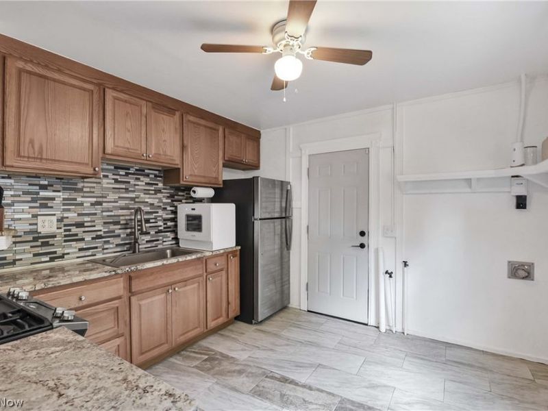 12506 Kirton Avenue, Cleveland, OH 44135 Photo 12