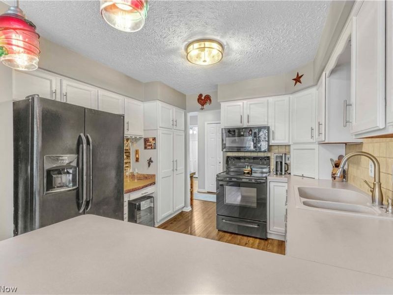 7468 Dyke Avenue, North Ridgeville, OH 44039 Photo 9