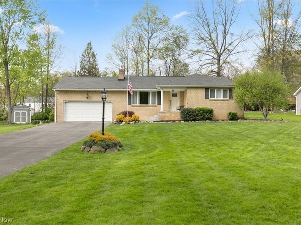 6987 White Oak Drive , Hubbard, OH 44425